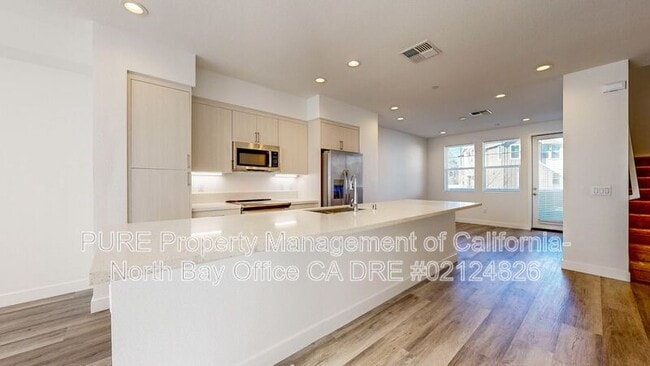 Building Photo - 221 Gambrel Cir