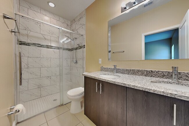 Building Photo - 5017 SW 165th Street Rd