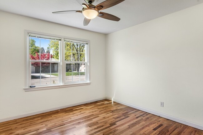 Building Photo - 3-Bed 2-Bath Home with Detached Studio Apartment!