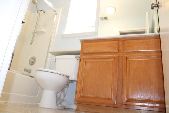 Building Photo - 151 Grenadine Way