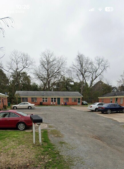 Building Photo - 405 S Commissioners Ave
