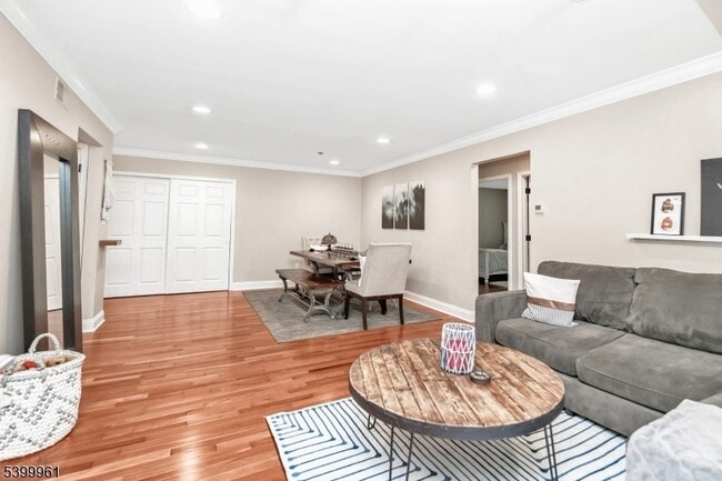 Building Photo - 52 Brookside Ln