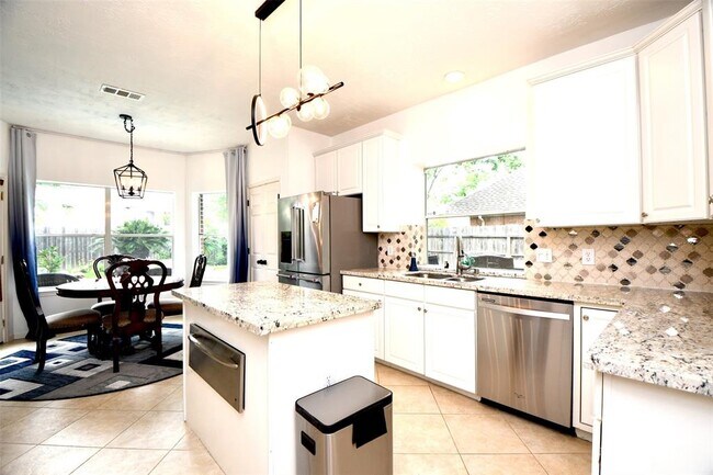 Building Photo - 10303 Sable Trail Ln