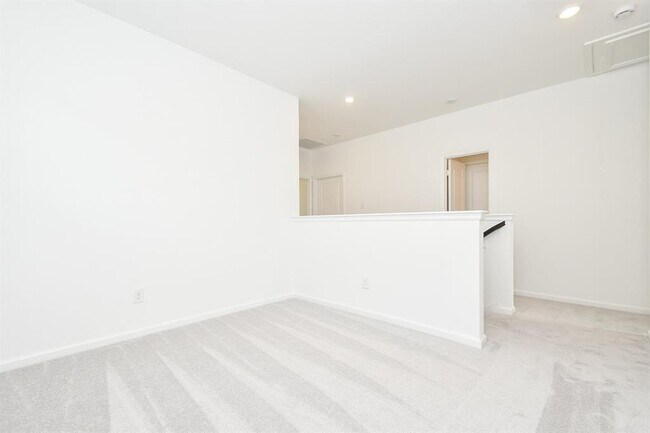 Building Photo - 5459 Holly Hvn Ct