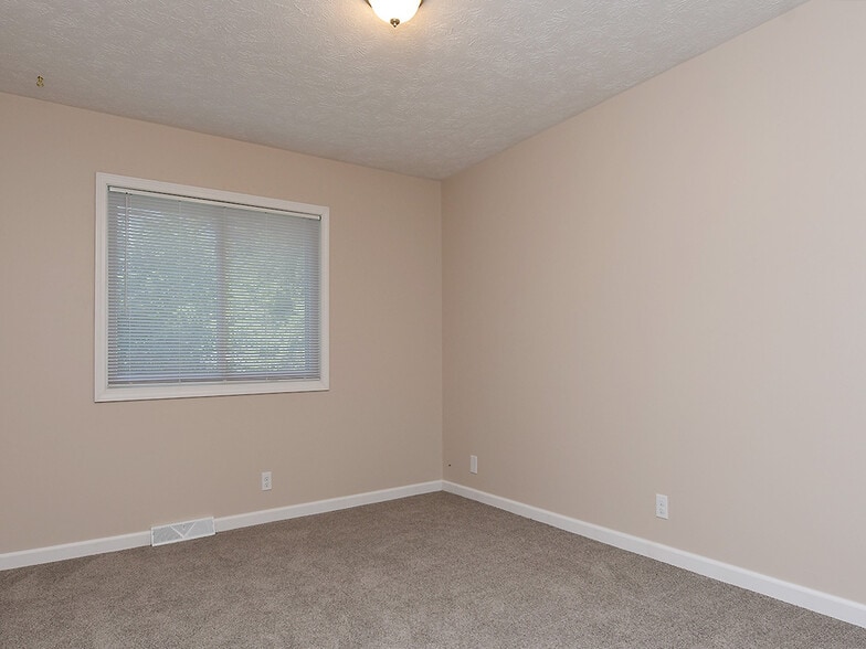 Building Photo - 14028 Madison Cir