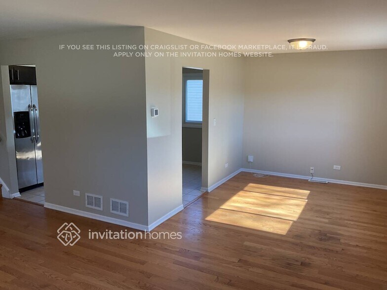 Building Photo - 505 N La Londe Ave