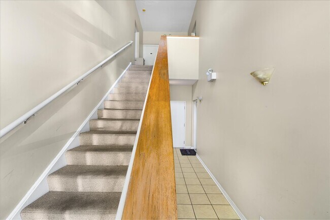 Building Photo - 803 E 41st St
