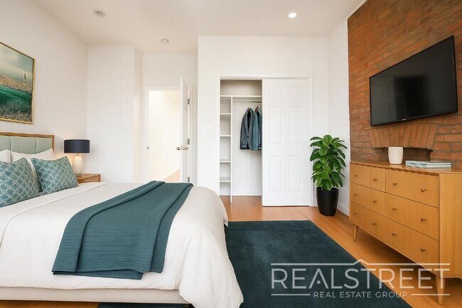 Floorplan - 168 7th Ave