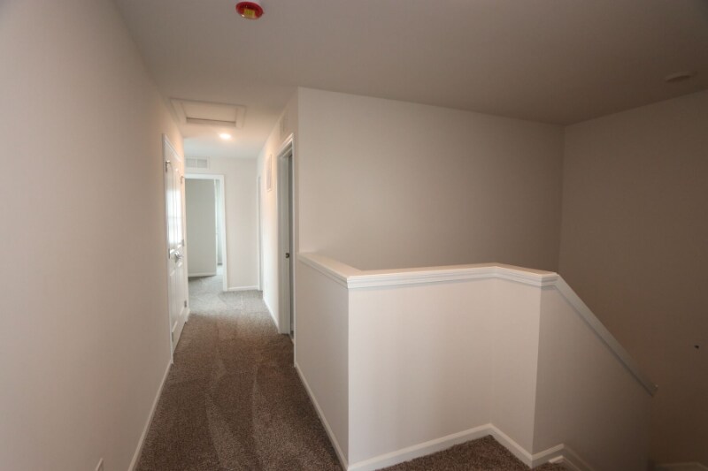 Building Photo - 2405 Salt Springs Dr