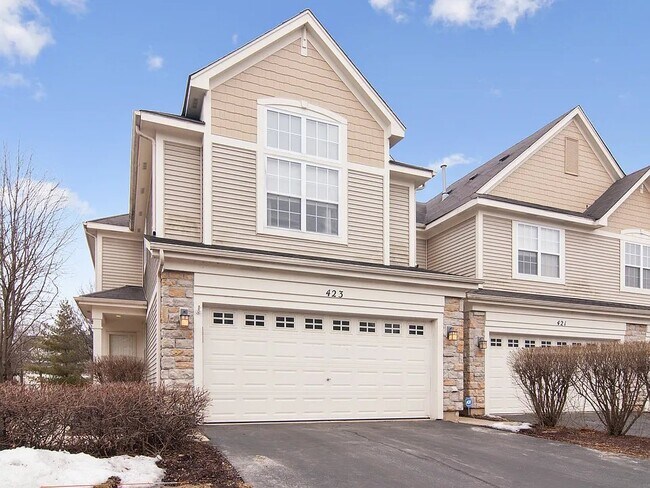 Building Photo - 423 Vaughn Cir