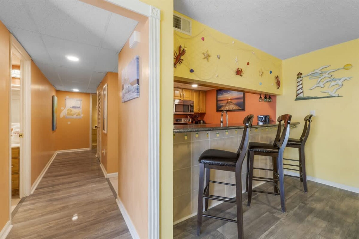 Building Photo - 8815 Thomas Dr