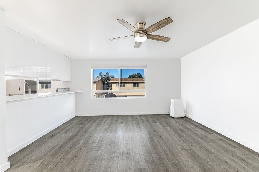 Building Photo - 5005 August St