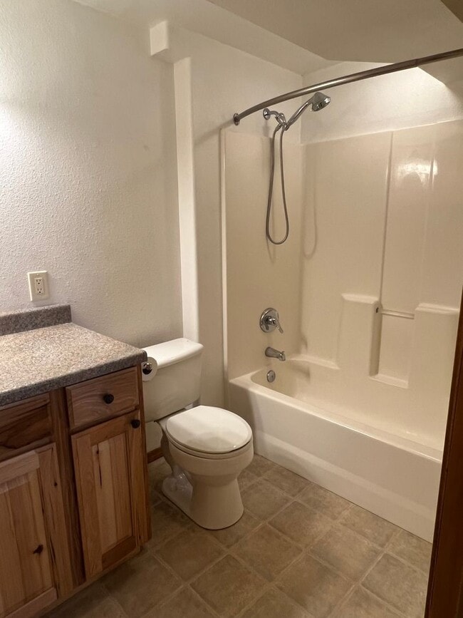 Building Photo - Spacious 3 bed/2 bath home with RV/Boat parking, shop and storage shed, a/c, deck with VIEWS and ...