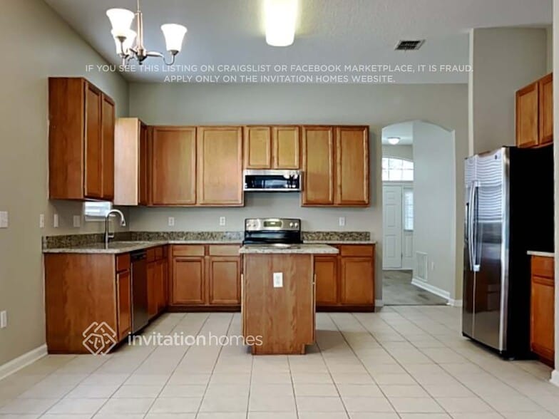 Building Photo - 3813 Westridge Dr