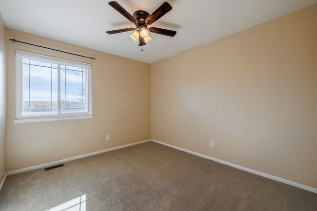 Building Photo - Beautiful 4 bedroom 2-story home in 80925