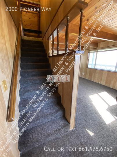 Building Photo - 2000 Pioneer Way