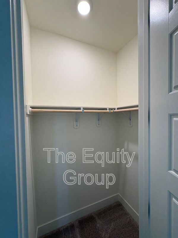 Building Photo - 2405 N Fontana St