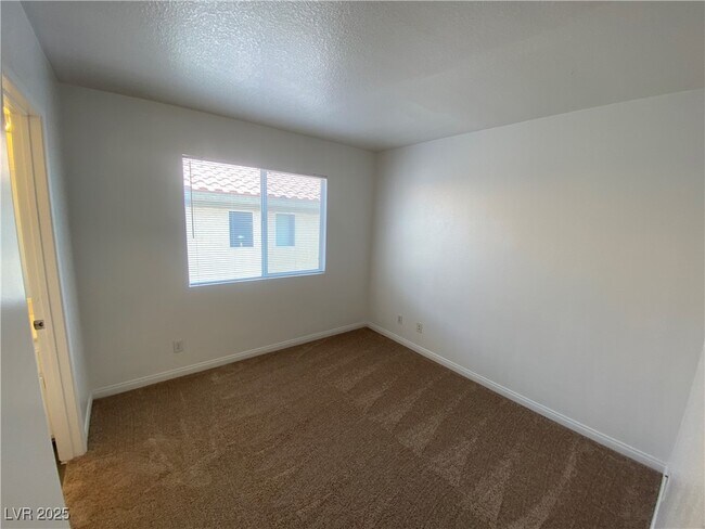 Building Photo - 9633 Rancho Palmas Dr