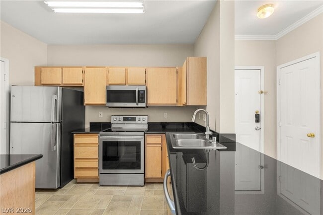 Building Photo - 2900 Sunridge Heights Pkwy