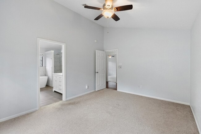 Building Photo - 3223 Golden Willow Dr