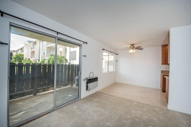 Building Photo - Remodeled Seal Beach Condo