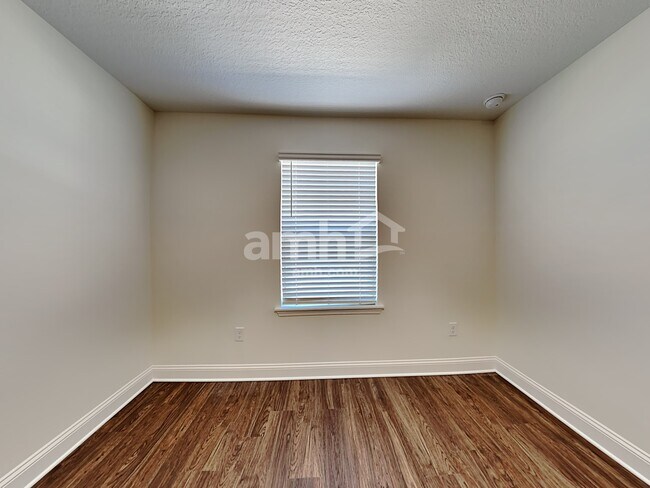 Building Photo - 118 Olivewood Pl