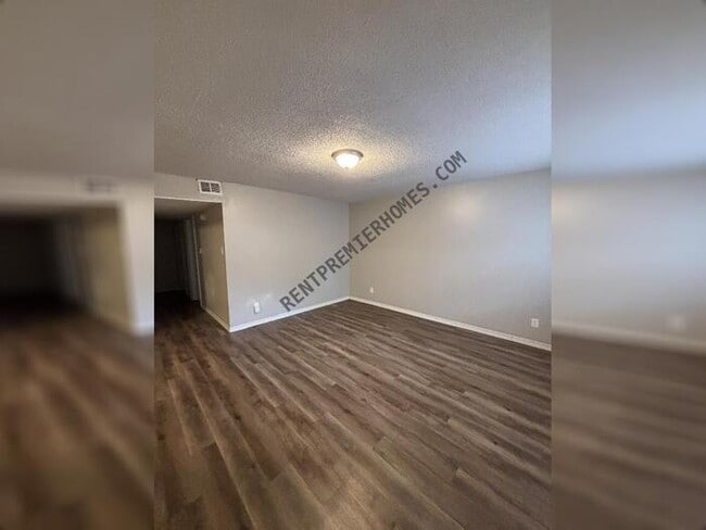 Building Photo - 1301 Liberty Dr