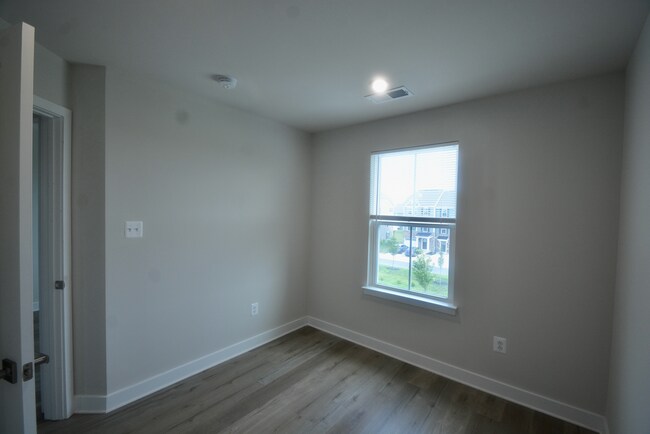 Building Photo - 126 Fletcher Cir