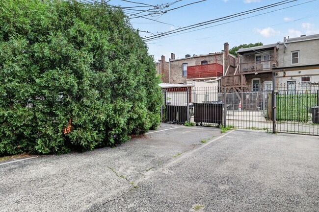 Building Photo - 4755 S St Lawrence Ave