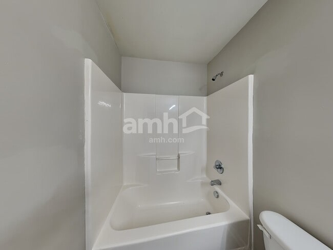 Building Photo - 5027 Abercromby St