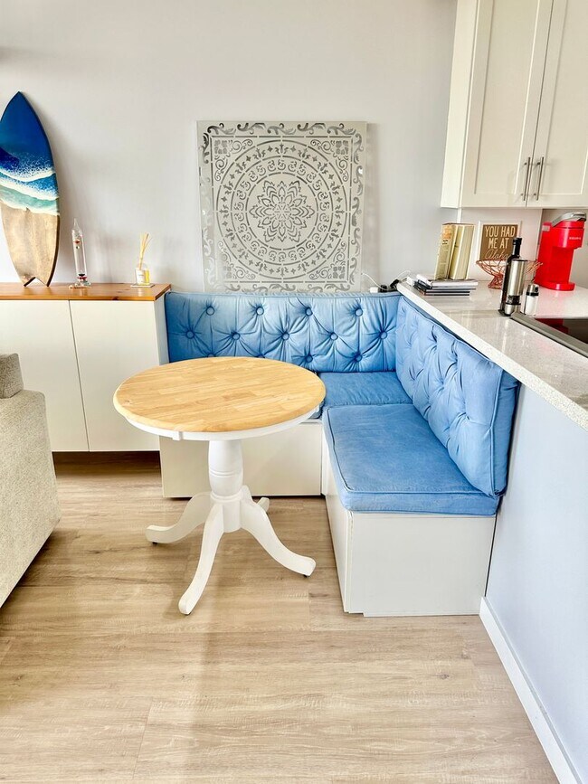 Building Photo - Upgraded 1 bedroom in Waikiki! Price Change!