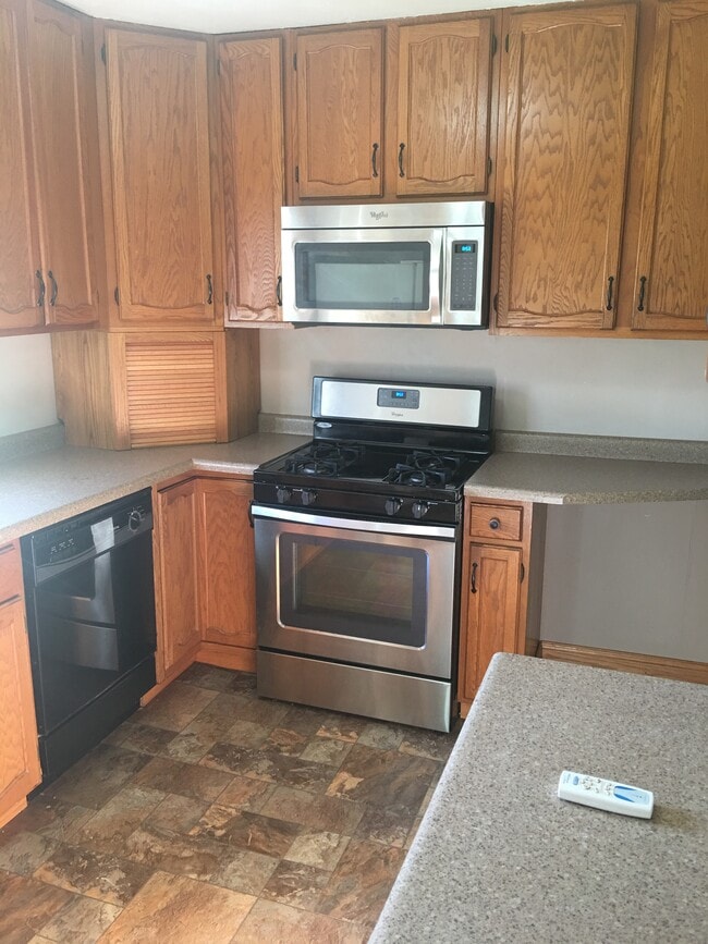 Building Photo - 4409 N Pine St