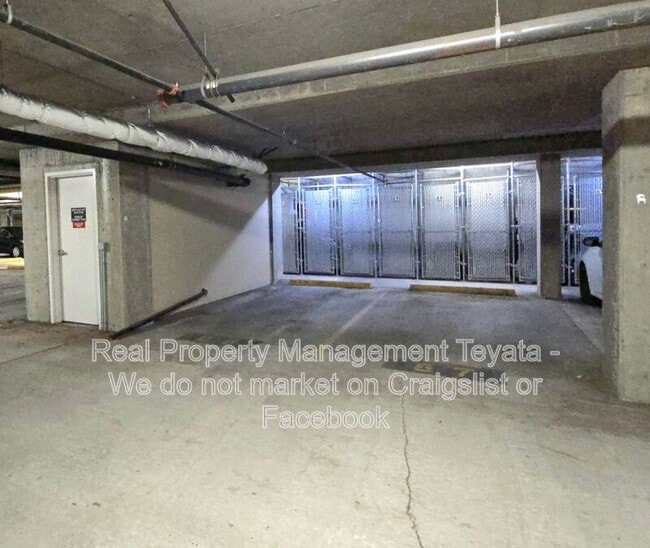 Building Photo - 259 W Bakerview Rd