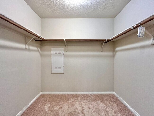 Building Photo - 14104 Macquarie Dr