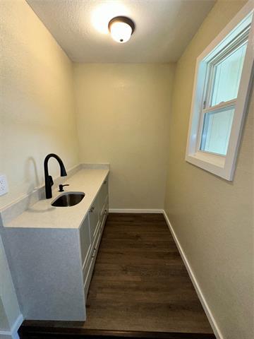 Building Photo - 6620 Moss Ln