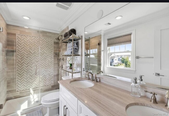 Building Photo - 34 Village Green Dr