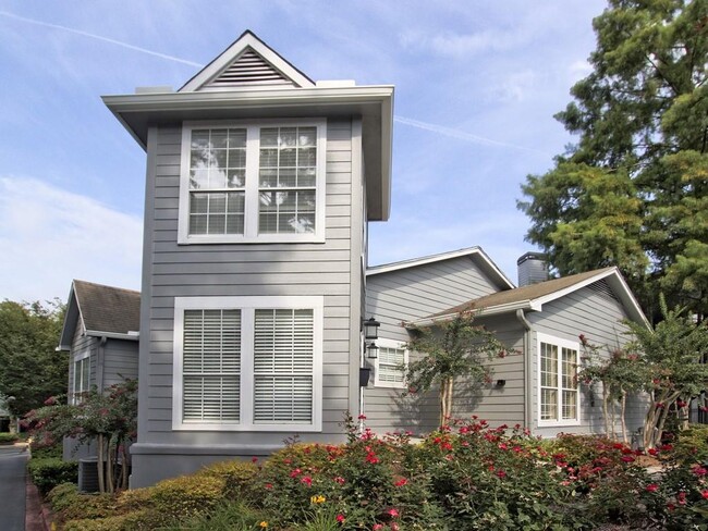 Building Photo - 632 Granville Ct
