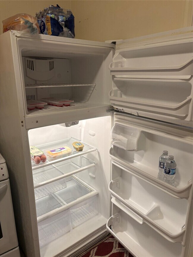 Building Photo - 17131 NW 32 Ct