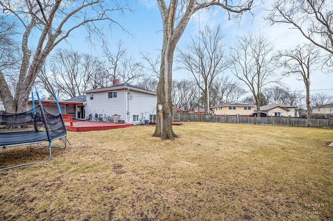 Building Photo - 1923 Pawnee Ln