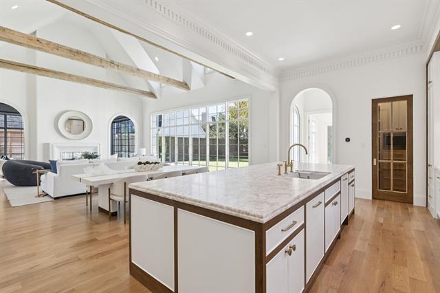 Building Photo - 9143 Blf Holw Ct