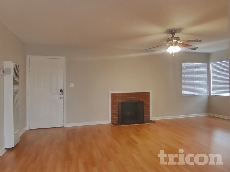 Building Photo - 362 Rio Del Mar