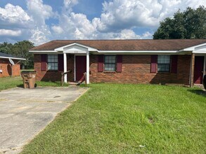 Building Photo - HARPL-109-111Kell