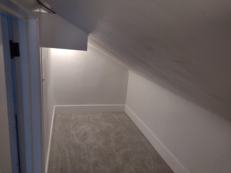 Building Photo - 315 State Ave