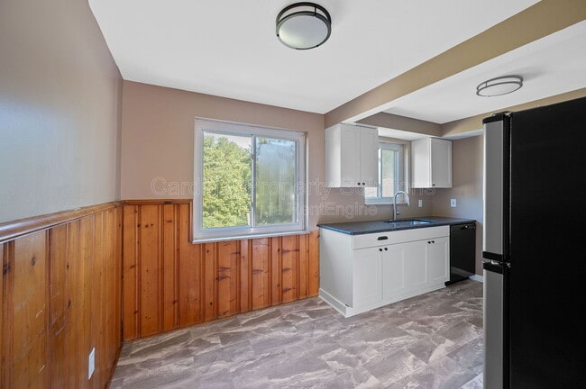 Building Photo - 4057 Lee Ct