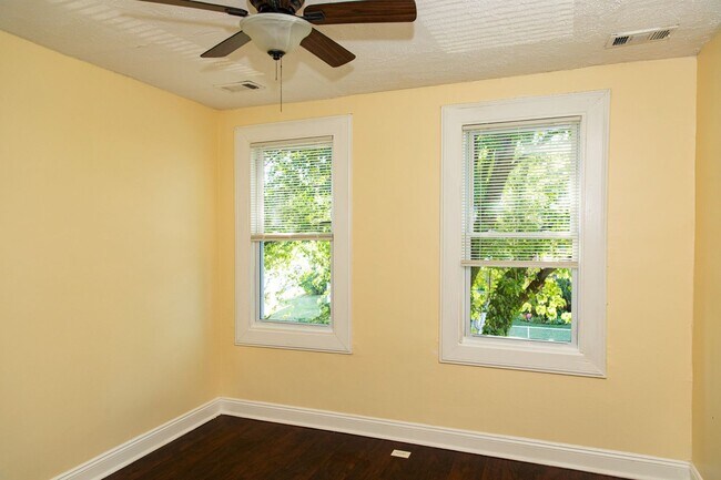 Building Photo - 505 Denison St