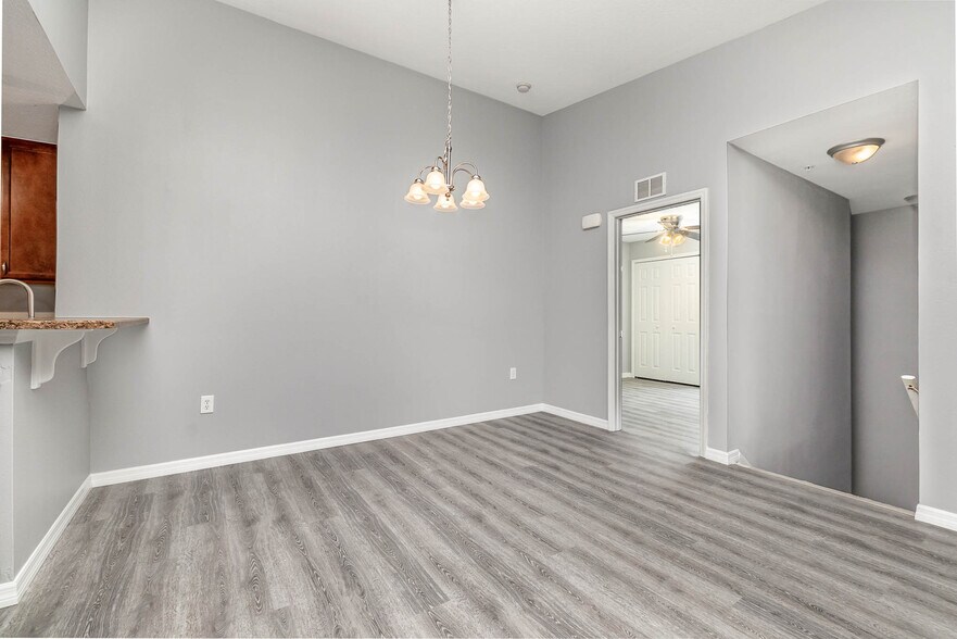 Building Photo - 4037 Meander Plz