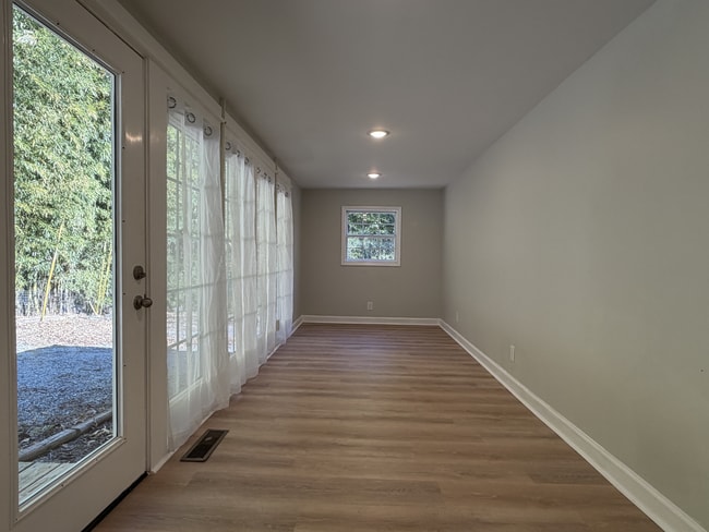 Building Photo - 214 W Union St