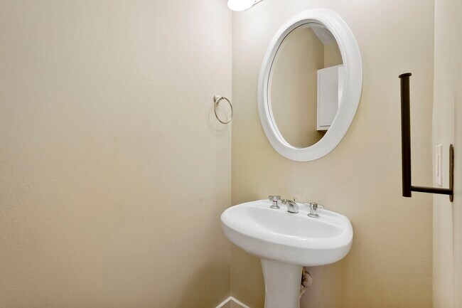 Building Photo - 3576 Link Valley Dr.