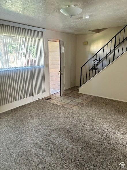 Building Photo - 3556 Van Buren Ave