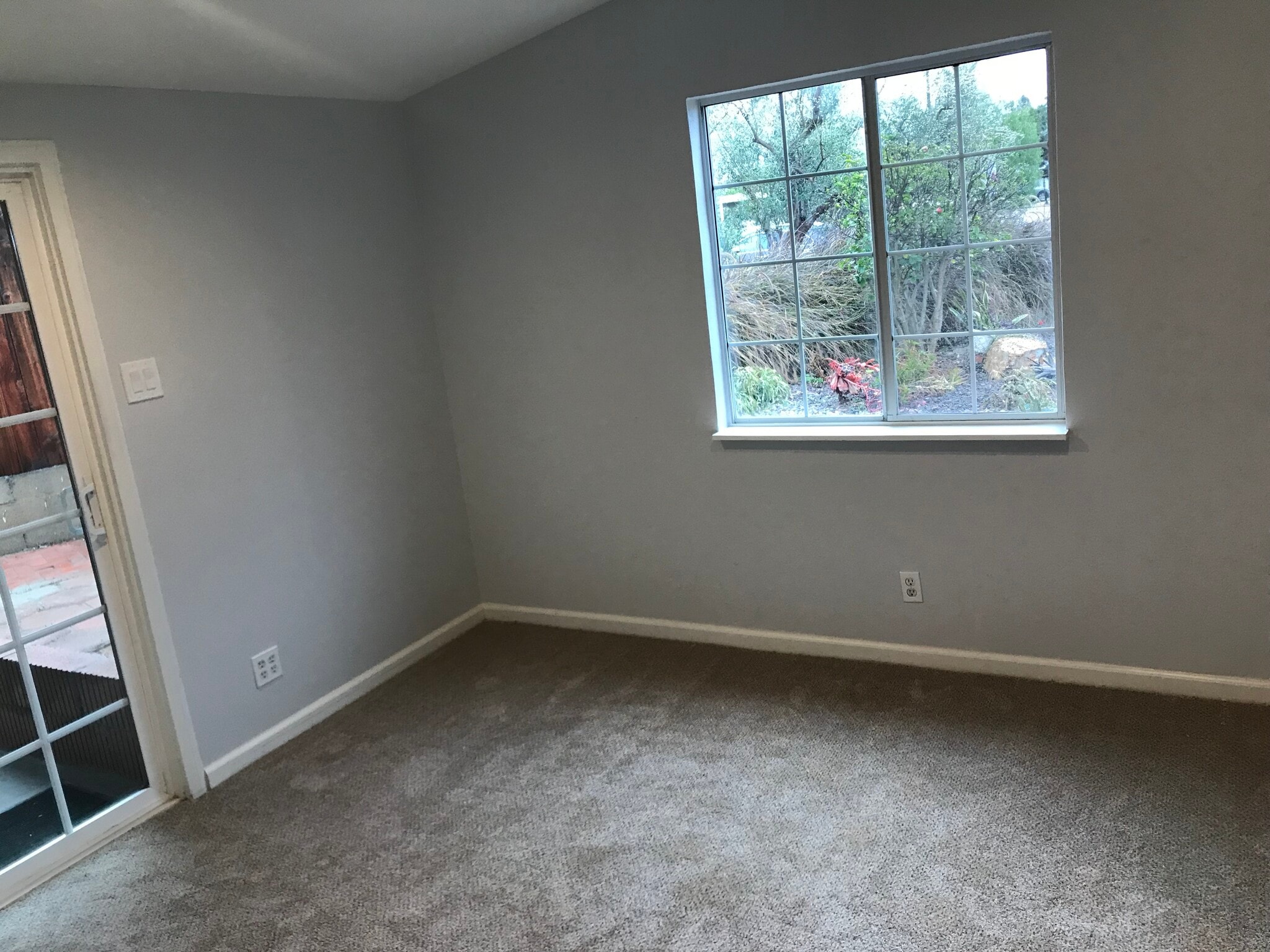 Building Photo - 2021 Arnold Ave